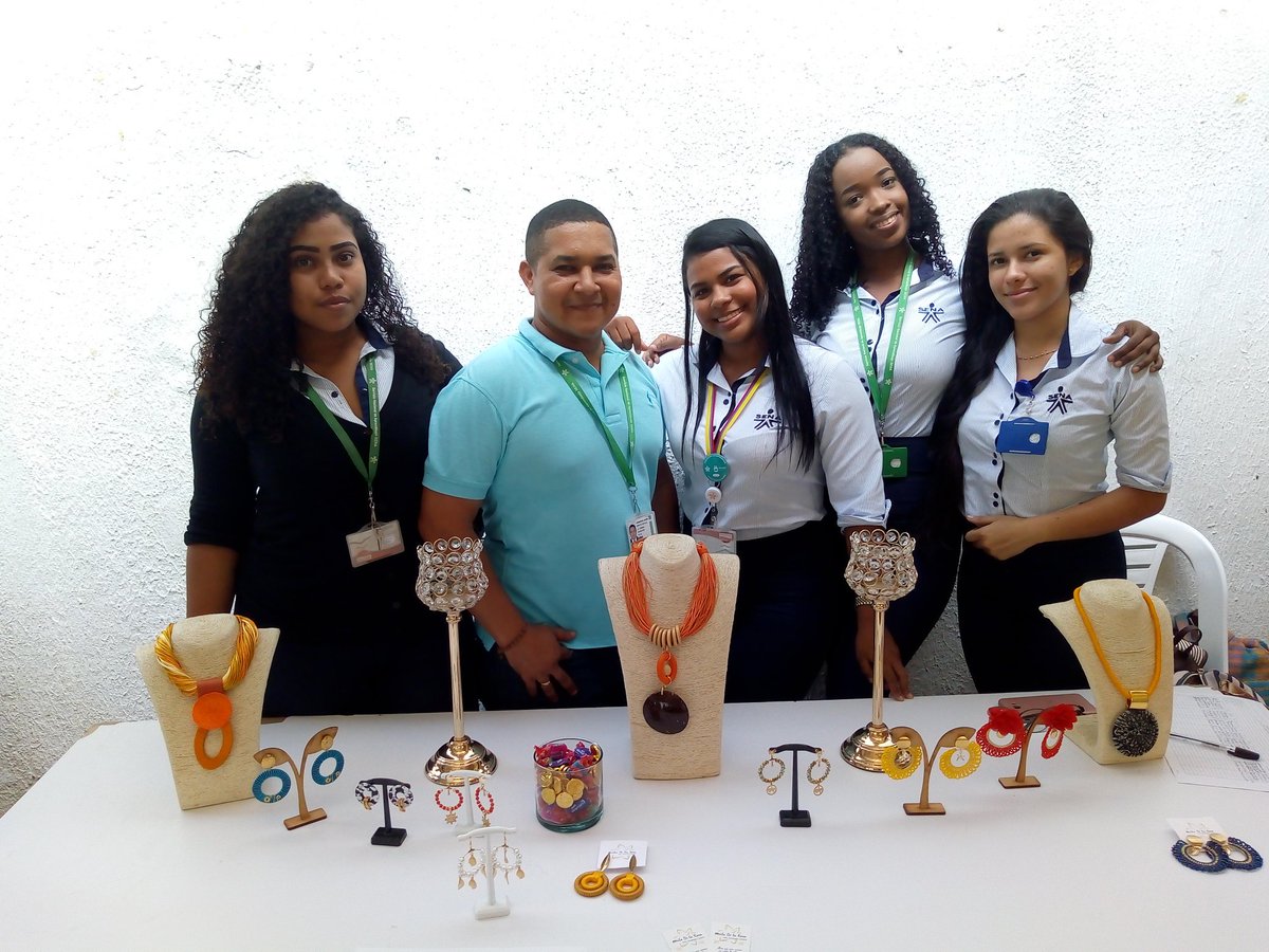 fzaratecc's tweet photo. Orange Economy?  Yes!!! Empoderamiento de nuestros aprendices con sus proyectos, desarrollo cultural, creatividad e innovación.

 #SemanaDeLosIdiomas
@SENAenBolivar

https://t.co/EM4Y2TRdXO 

https://t.co/2OTwMaW3Dv 

https://t.co/RZGTMExOfI https://t.co/L0Q5LJiJ89