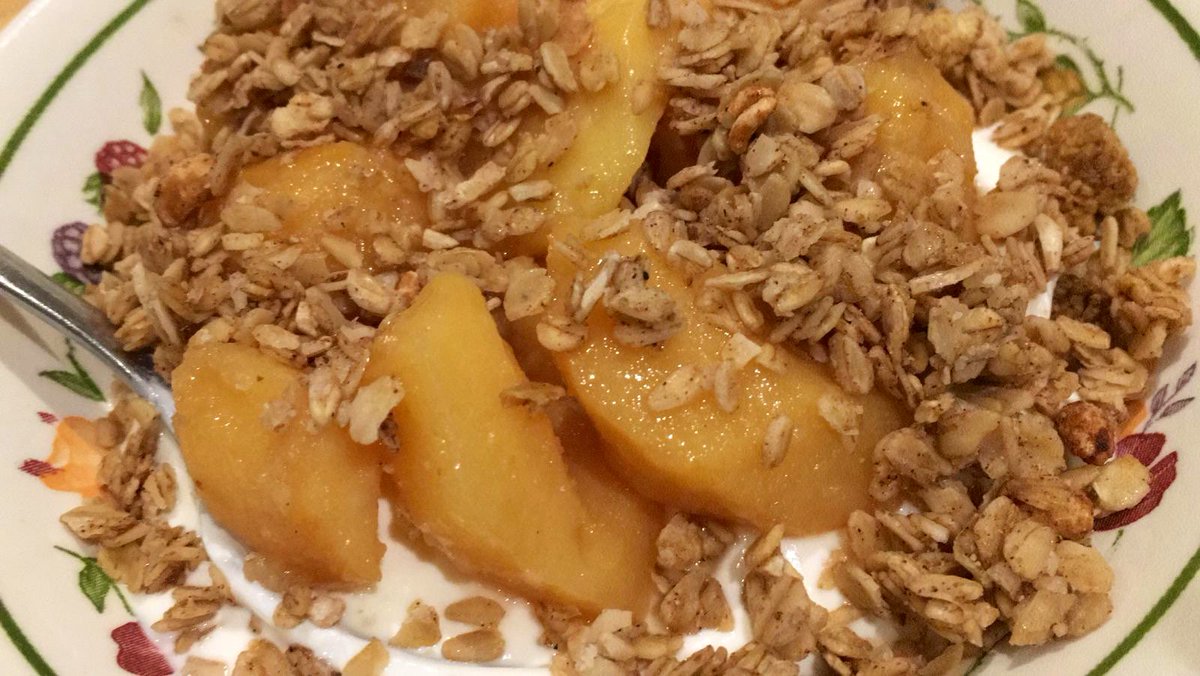 SE London breakfast. 
Yoghurt, poached #Catford quince and <a href="/HuskAndHoney/">Husk & Honey Granola</a> granola. 😋 
What are you munching this morning??
#GoodFood #FridayFeeling