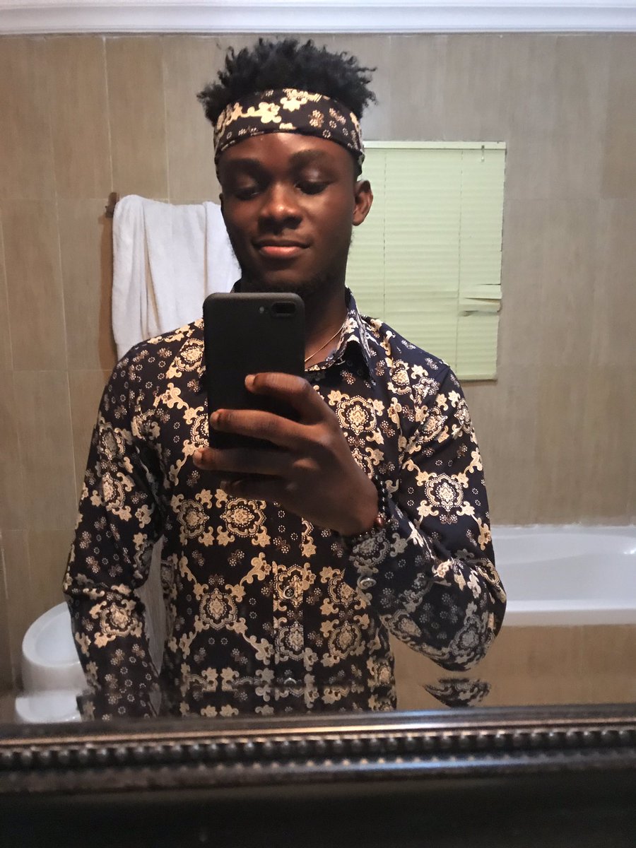 This time last week...we were preparing to shutdown Terrakulture😁 #tracelivesimi #tobehonest #saxophonist #Heisdoingit #damifunso