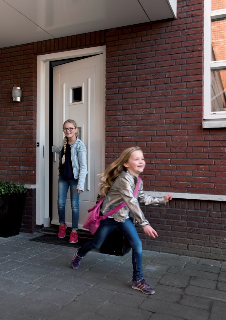 We zitten midden in de donkere dagen en elk jaar zien we een stijging in de inbraken, met straks een piek tijdens de feestdagen. Nog steeds worden ruim 4 op de 5 inbraken gepleegd, ‘omdat de gelegenheid zich voordoet’. Lees hier het volledige persbericht: bit.ly/2Cdjqv3