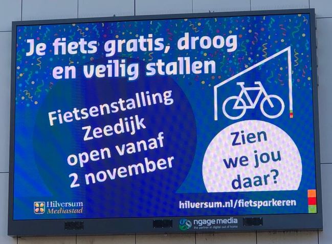 za 2-11 om 10 u wordt de nieuwe fietsenstalling ad Zeedijk in #hilversum geopend. De stalling heeft 810 plekken voor fietsen, bakfietsen en elektrische scooters en is van alle gemakken voorzien. Kom je morgen langs dan krijg je een leuk aandenken.