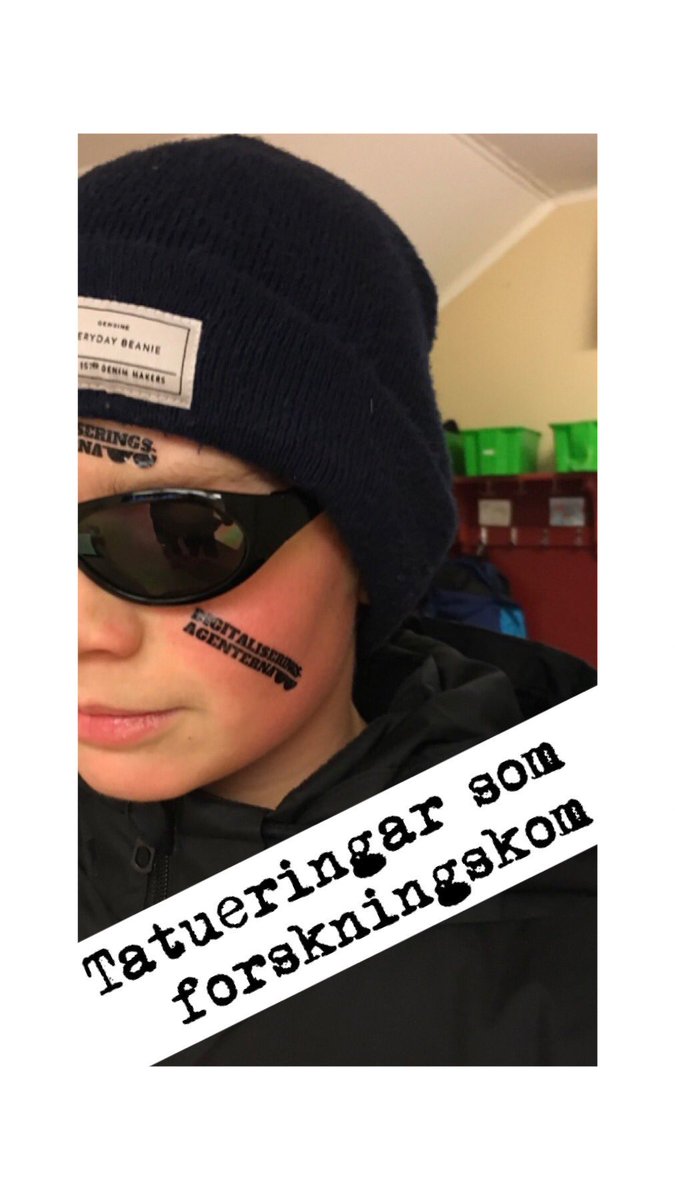 Digiforskarna's tweet photo. Trycksak utifrån forskning🤠🌟 En gnuggistatuering tilll alla elever i projektet #digitaliseringsagenterna Och till alla intresserade vuxna såklart! #forskom #scikom #forskningskommunikation #tatuering Projekt i samverkan mellan @Mittuni och #sundsvallskommun https://t.co/nnmHAtQEoR