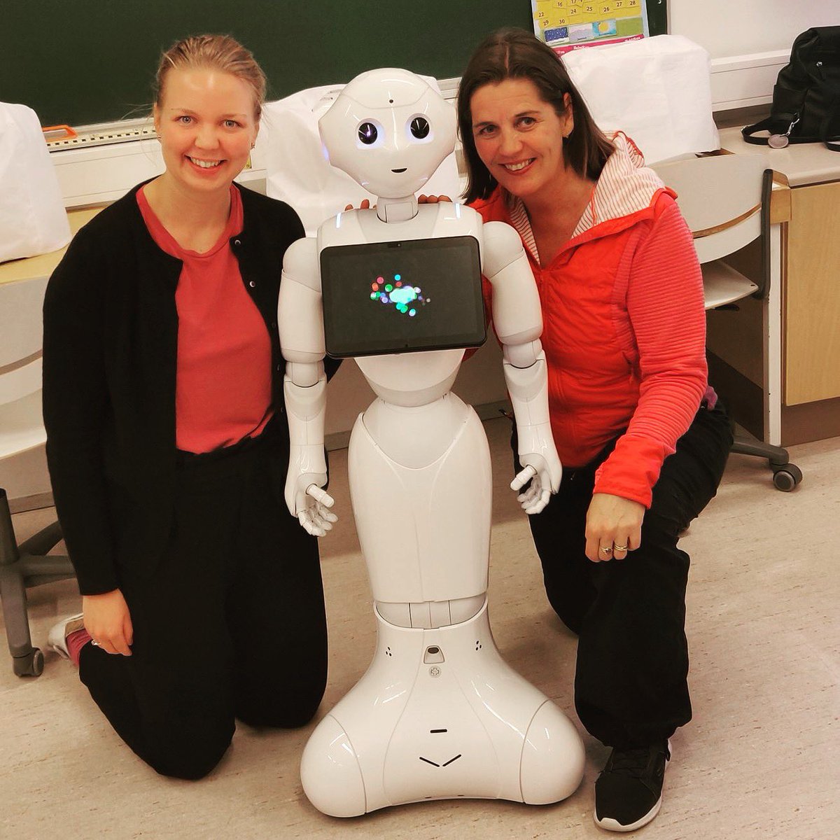 Google- verktygen i skolvardagen. Så mycket mer än att googla fram fakta. 
Det här handlar dialoggrupp 3 om och den leds av Anette Hjerpe och Anna Nylund från Smedsby-Böle skola. #medietanken2019 #opettajankoulutusfoorumi #kärkihankkeet