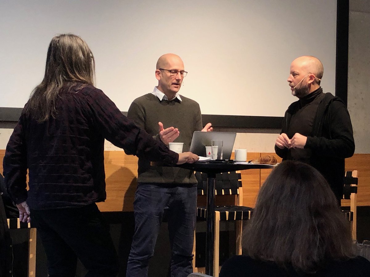 Steffen Handal: Vi må ikke komme dit at alt elevene skal lære på skolen står i læreplanen - og at elever bare skal lære det som står i læreplanen. På «Rekk opp hånda» live.  ⁦<a href="/Alltid_uansett/">Harald</a>