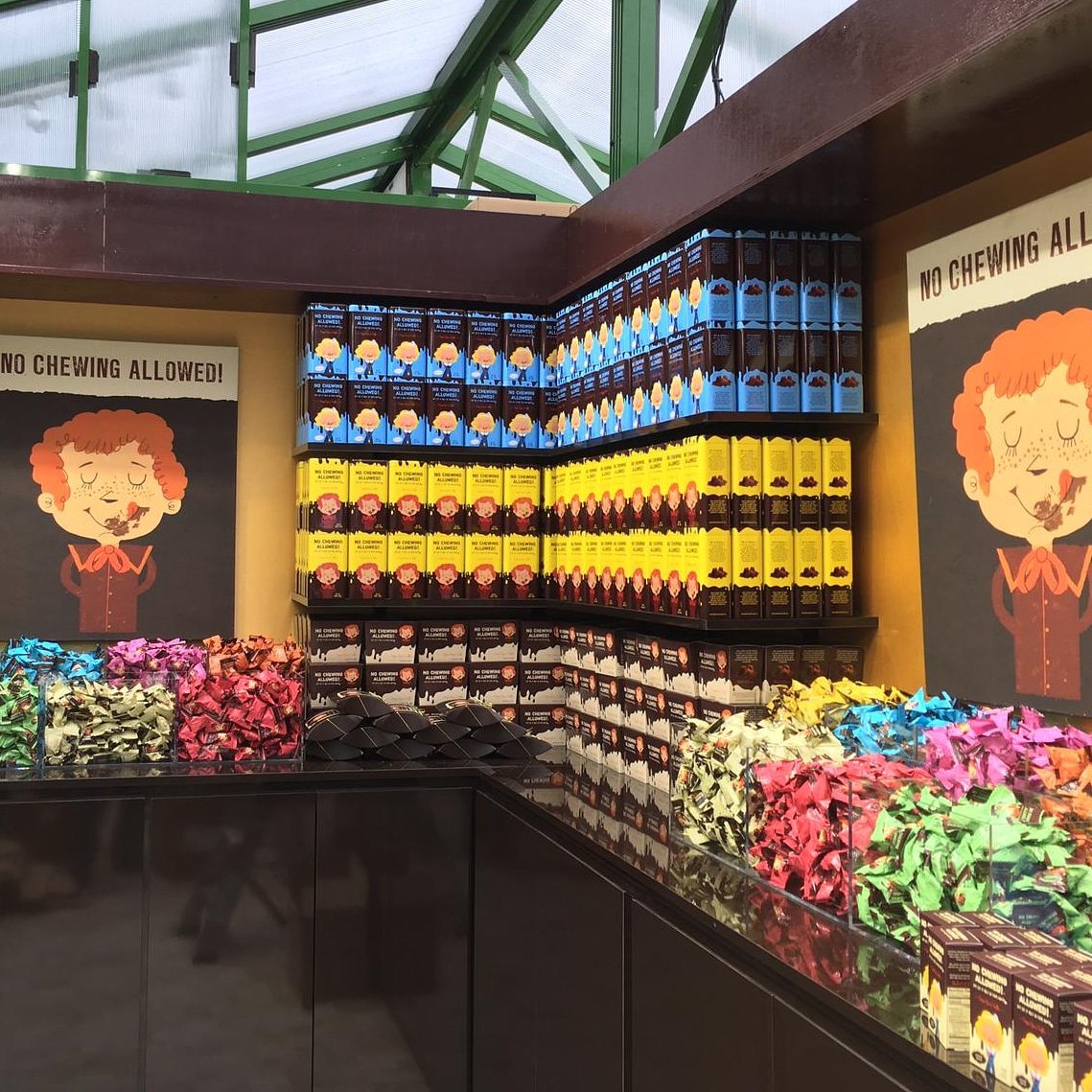 NoChewing's tweet image. It's about time! 🤩
Smart, Fun &amp;amp; Festive
Bryant Park Holiday Market has it all.💝

No Chewing Allowed! At Bryant Park Holiday Shops, New York is now officially OPEN.
Mmmmm... Time for a treat 🤗

More info at &amp;gt;&amp;gt; nochewingallowed.com/locations/