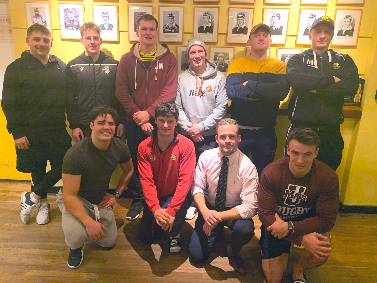 👨🏼‍🦳 This Movemeber our <a href="/Sthrn_Knights/">🛡 Southern Knights</a> &amp; 1XV are growing their most horrendous moustaches in aid of <a href="/MNDoddie5/">My Name'5 Doddie Foundation</a> 

🤳🏼 A small number of the guys were available last night for a before photo, stay tuned to see some of the most outrageous moustache selfies! 

🔗 justgiving.com/MelroseRFCandS…