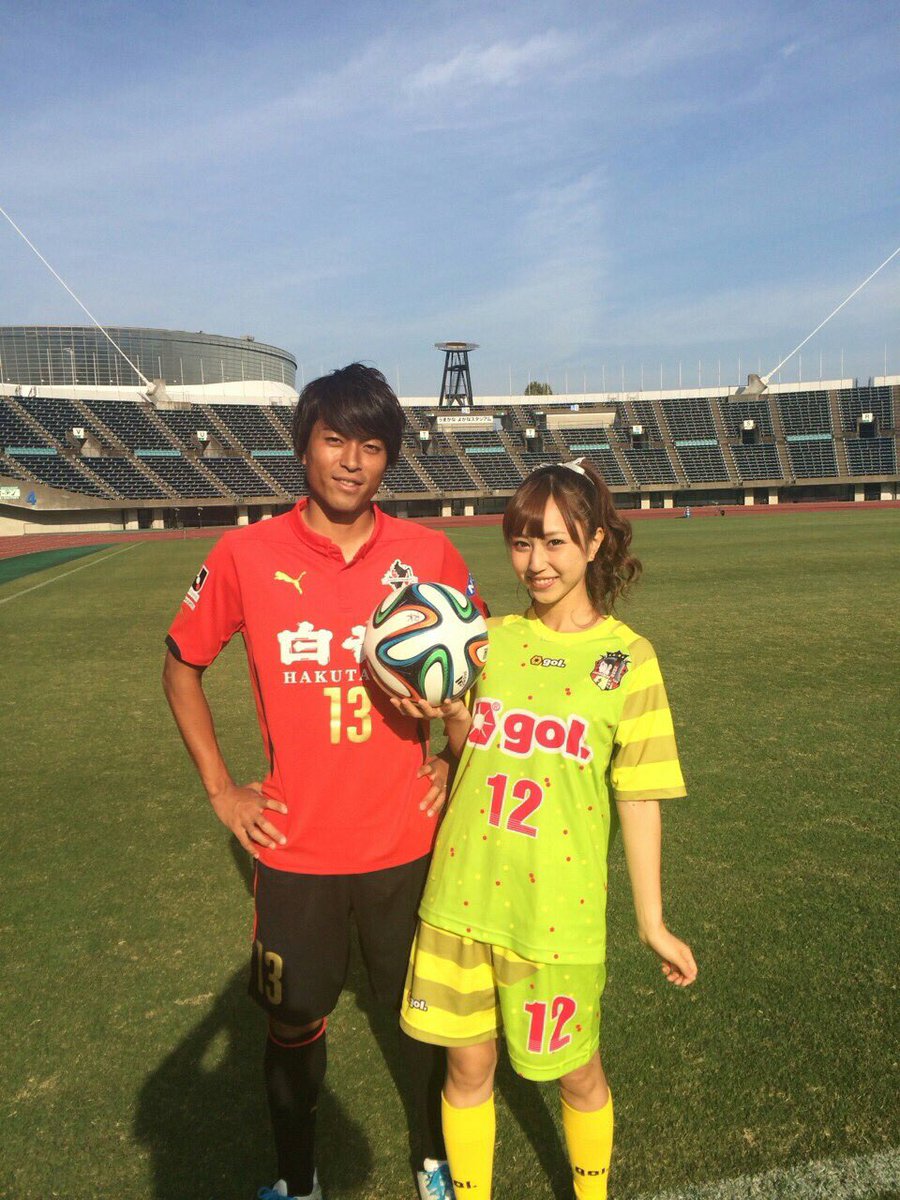 南結衣 A Twitter 今日で結婚5周年 めちゃくちゃ大変な時期もあったし この野郎 と思う事もありましたが いつの間にかに5年経ってました 笑 うるさい位賑やかな家族ですが それくらいがちょうどいいか これからもよろしくお願いします T 南結衣 A Twitter 今日で結婚5周年 めちゃくちゃ大変な時期もあったし この野郎 と思う事もありましたが いつの間にかに5年経ってました 笑 うるさい位賑やかな家族ですが それくらいがちょうどいいか これからもよろしくお願いします T