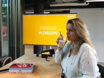 Aithra-leden zijn uitgenodigd voor een workshop YouTube, video maken en vloggen bij Scooperz op dinsdagavond 12 november. Aithra-vrouw &amp; Youtuber <a href="/esthergoos/">Esther Goos</a> is host: aithra.nl/event/mastercl…