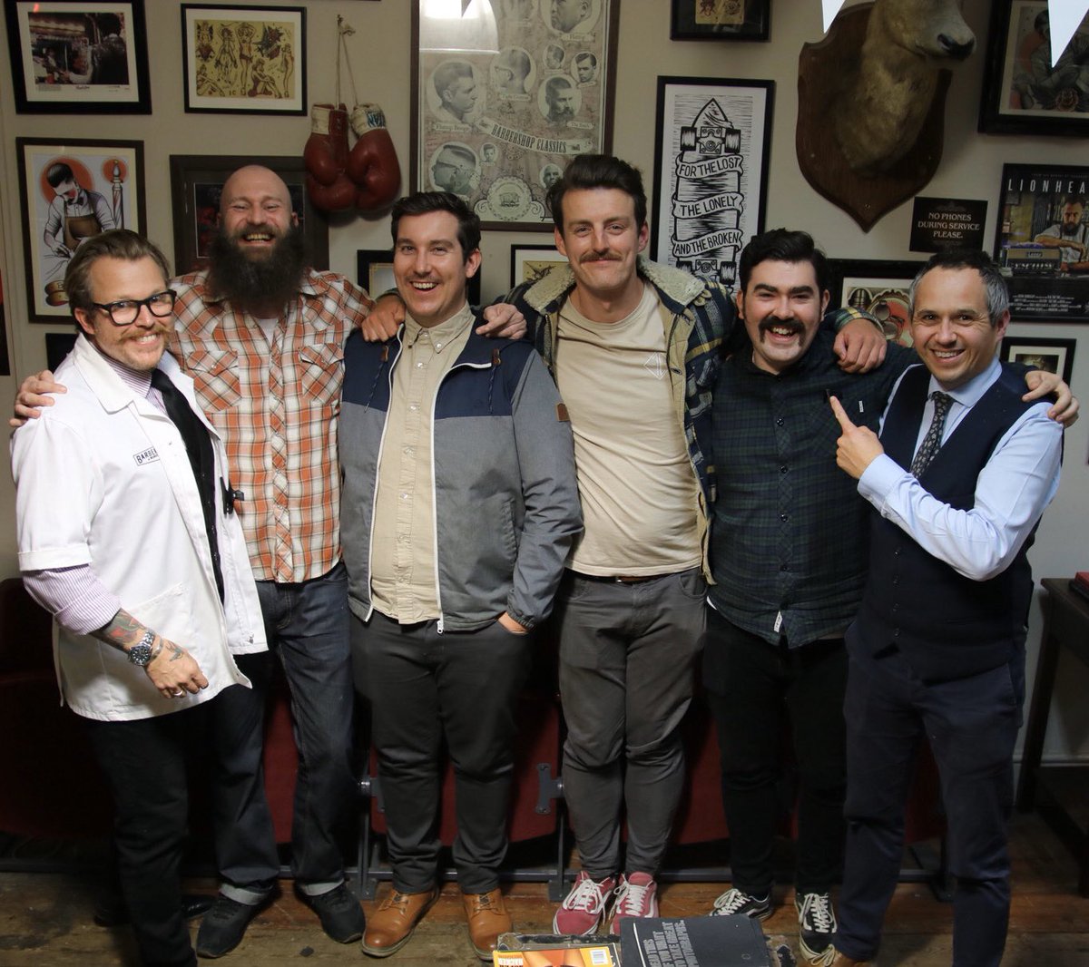 BarbertownWorcs's tweet photo. Had some of the @Purityale Boys in last night to Start there @MovemberUK campaign !! .. Great night .. Beers.. Banter.. Goodtimes ..
#StaySharp Guys ..
#Movember #BarberTown #purity https://t.co/y5IEt5NCHt