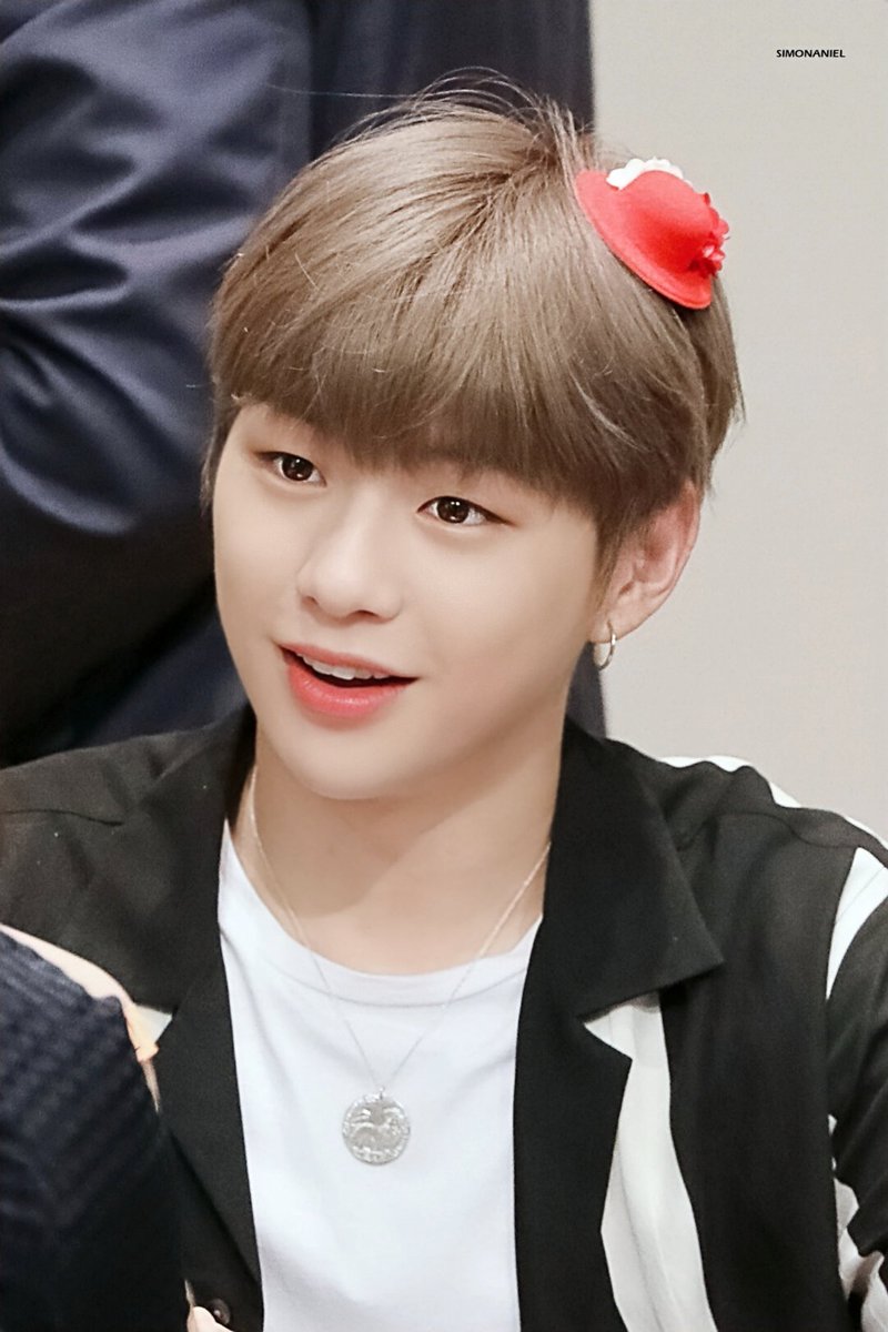 simonaniel1210's tweet photo. 축하해 ♡
#100DaysWithKangDaniel
#강다니엘_솔로데뷔100일_축하해 
#MAMAVOTE #kangdaniel #강다니엘 https://t.co/s9INuVTtQR