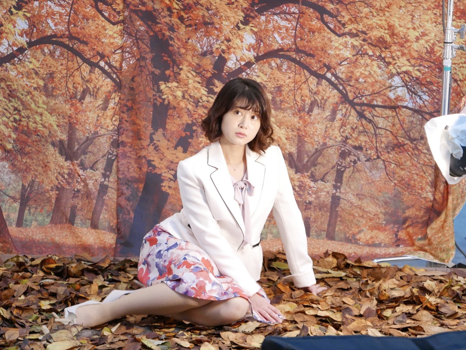 Twitter 上的 公式 おっさんずラブ アカウント 新 土曜ナイトドラマ おっさんずラブ In The Sky ポスター撮影の裏側さらに公開 緋夏から漂う親指姫感 色気ダダ洩れネコ姉さん アイドルポーズの烏丸 これもやっぱり ぜんぶ秋のせいだ