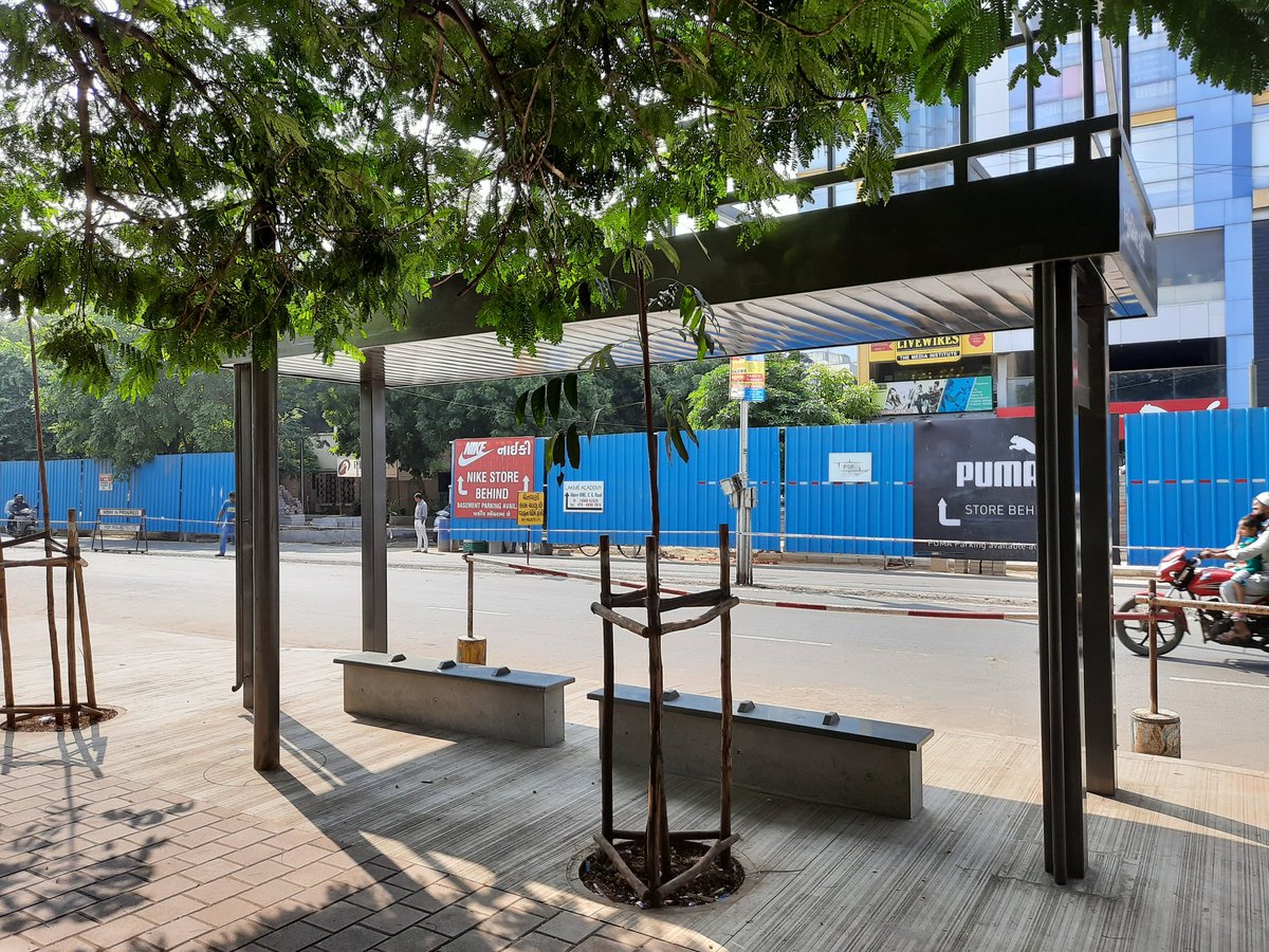 kumarmanish9's tweet photo. The newly developed pedestrian friendly CG road in #Ahmedabad !
-wide & linear
-street furniture
-trees incorporated
Hope this gets replicated more. I felt empowered & safe while walking. Hopefully the network of this kind of streets grow.
@vnehra @AmdavadAMC
#Cities4People https://t.co/rDB9Y523lP