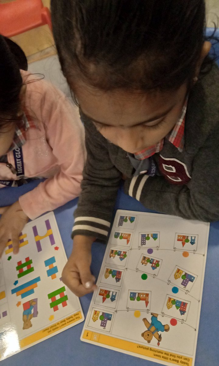 SujataPurkayas3's tweet photo. We love to read every day..the tiny learners of rgsnoida are busy in picture reading.... #sdg4 #picturereading #vocabulary #languageskills #rgsnoida #thebestschoolinNoida @supritichauhan https://t.co/OFMojCwCux
