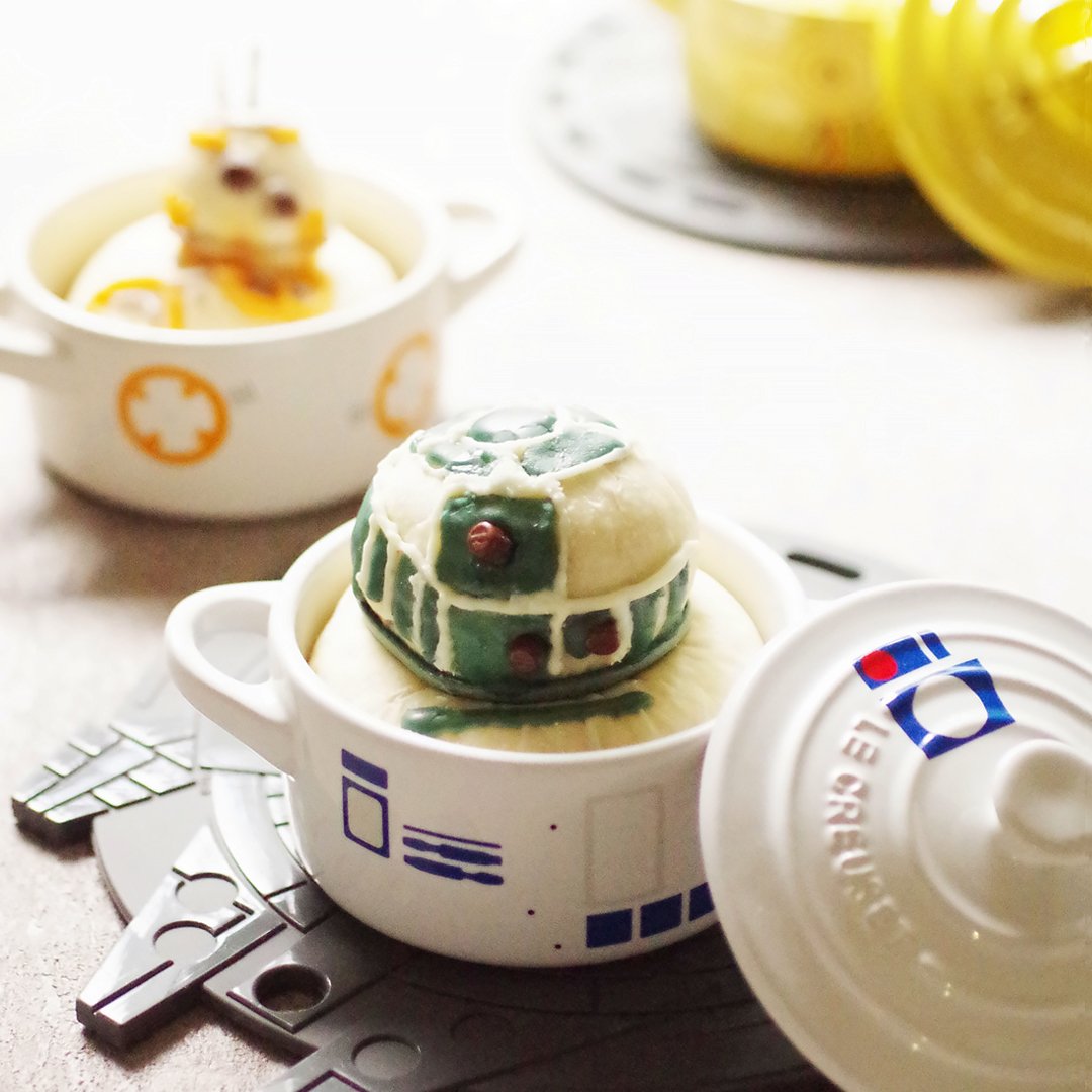 ル クルーゼ Le Creuset コラボ記念スターウォーズxルクルーゼ 料理コンテスト開催 応募方法は ル クルーゼジャポン公式twitterをフォローして スターウォーズxルクルーゼキャンペーン をつけたスターウォーズモチーフの画像を投稿するだけ ル クルーゼ Le Creuset コラボ記念スターウォーズxルクルーゼ 料理コンテスト開催 応募方法は ル クルーゼジャポン公式twitterをフォローして スターウォーズxルクルーゼキャンペーン をつけたスターウォーズモチーフの画像を投稿するだけ