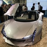 カッコイイスーパーカーが展示されているけど？作っているところに驚愕!？