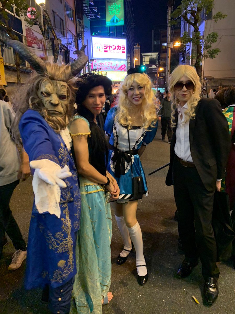 飛鳥 男やけど アラジンのジャスミンしたくて仮装した 去年は美女と野獣のベル 今年はアラジンのジャスミンと今の所 ディズニープリンセスで仮装 ハロウィン アラジン アラジンジャスミン ハロウィン心斎橋 ハロウィン19