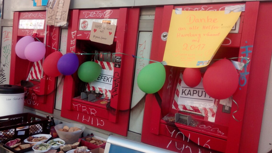 Am 21.11. eröffnet #HASPA #schanze wieder am neuen alten Standort -hier ein Foto kurz nach #nog20  <a href="/JesuscenterHH/">JesuscenterHH</a>