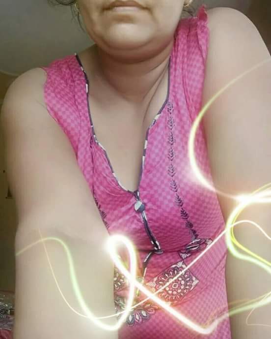 कहीं पर गम कहीं सरगम ये कुदरत के ही तो नज़ारे हैं

प्यासे तो वो भी रह जाते हैं जिनके घर दरिया किनारे हैं...