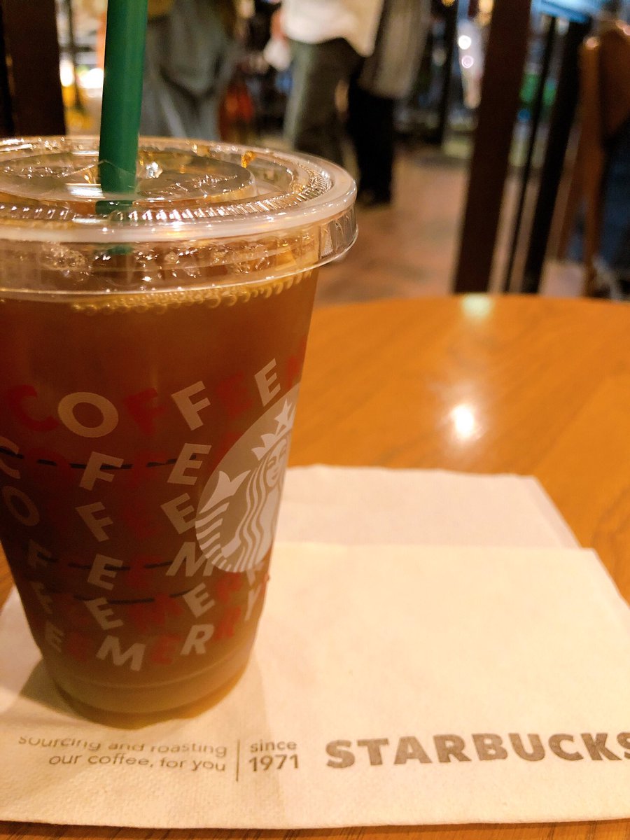 iketfff's tweet photo. スタバに来ました😊

コップの柄がオシャレになりましたかね？💡

もう一仕事😆

お仕事中の方もお仕事終わった方もお疲れ様でした！

#スタバ
#スターバックス https://t.co/k5jqLKWBqu