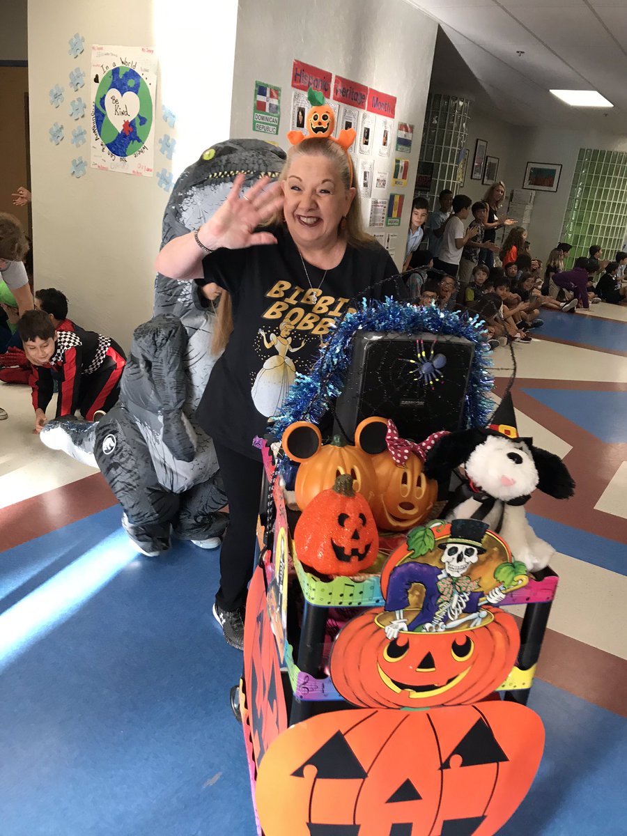 Mrs. Fernandes tweet media