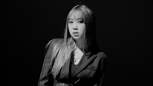 Kvibe_thailand's tweet photo. Lee Youngji ผู้ชนะจากรายการ High School Rapper 3 เตรียมเดบิวต์กับอัลบั้ม 'The Darkroom' ที่ได้ศิลปินมาร่วมทำเพลงและ featuring มากมาย
อัลบั้มดังกล่าวจะถูกปล่อยออกมาในวันที่ 2 พฤศจิกายน 2019
#LeeYoungji #HighSchoolRapper3 #SchoolRapper3 #HSR3 #Kvibenews https://t.co/uV5MboADFY