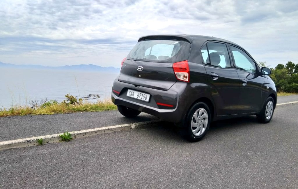 TechnoBokMedia's tweet photo. We are out and about exploring the compact, cute, impressively trimmed and affordable new @HyundaiSA Atos priced at just 🇿🇦 R159,900 (Hyundai 1.1 Motion MT).
.
.
.
#Hyundai #HyundaiSA #NewAtos #HyundaiAtos #Compact #Afforability https://t.co/dlgyaDSkyn