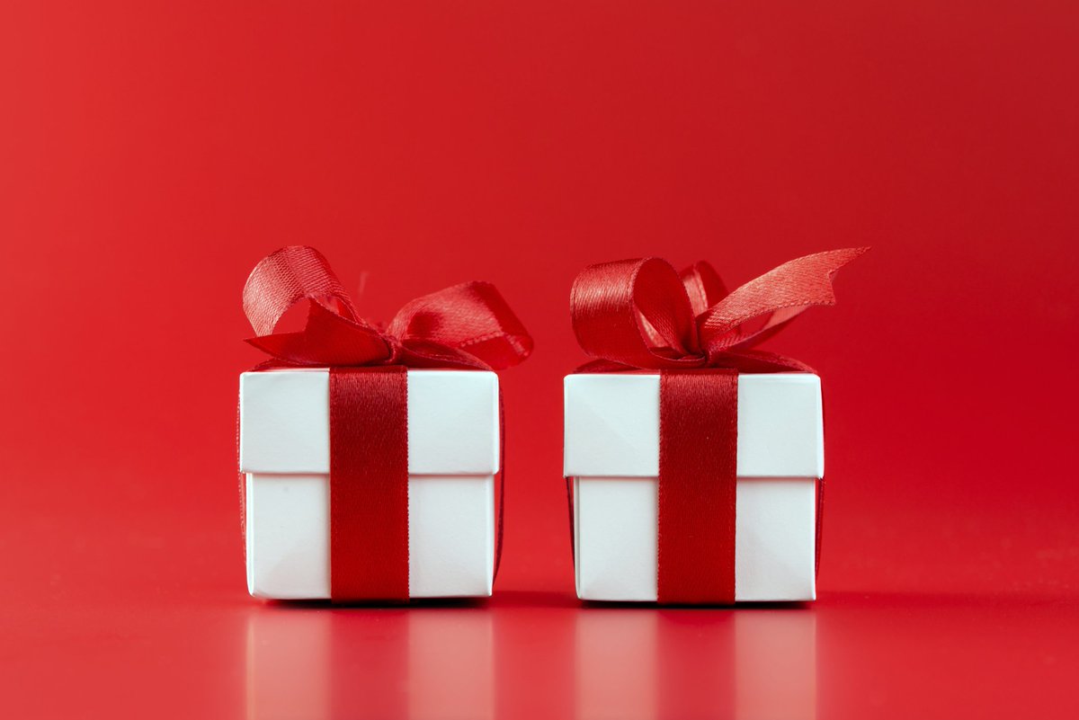 Greatest Gift Catalog Ever tweet media