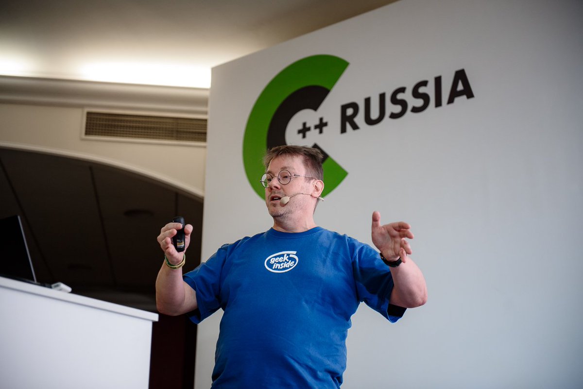cpp_russia's tweet image. #cpprussia С докладами выступили Дмитрий Кожевников, @bjorn_fahller, @cppjedi.