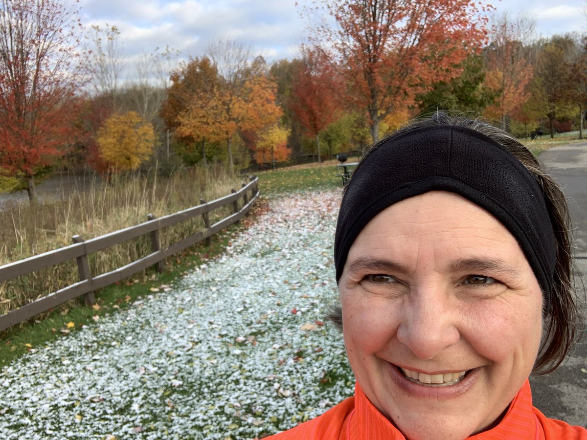 kle052789's tweet photo. With a real feel of 24* it was time to pull out some winter gear! Most of the leaves are down but we still have some beautiful color. #PureMichigan #MIfallcolors #unexpecteddayoff #larrysaididoverheat #donttellhim #buthewasright https://t.co/qUhOi3zi79