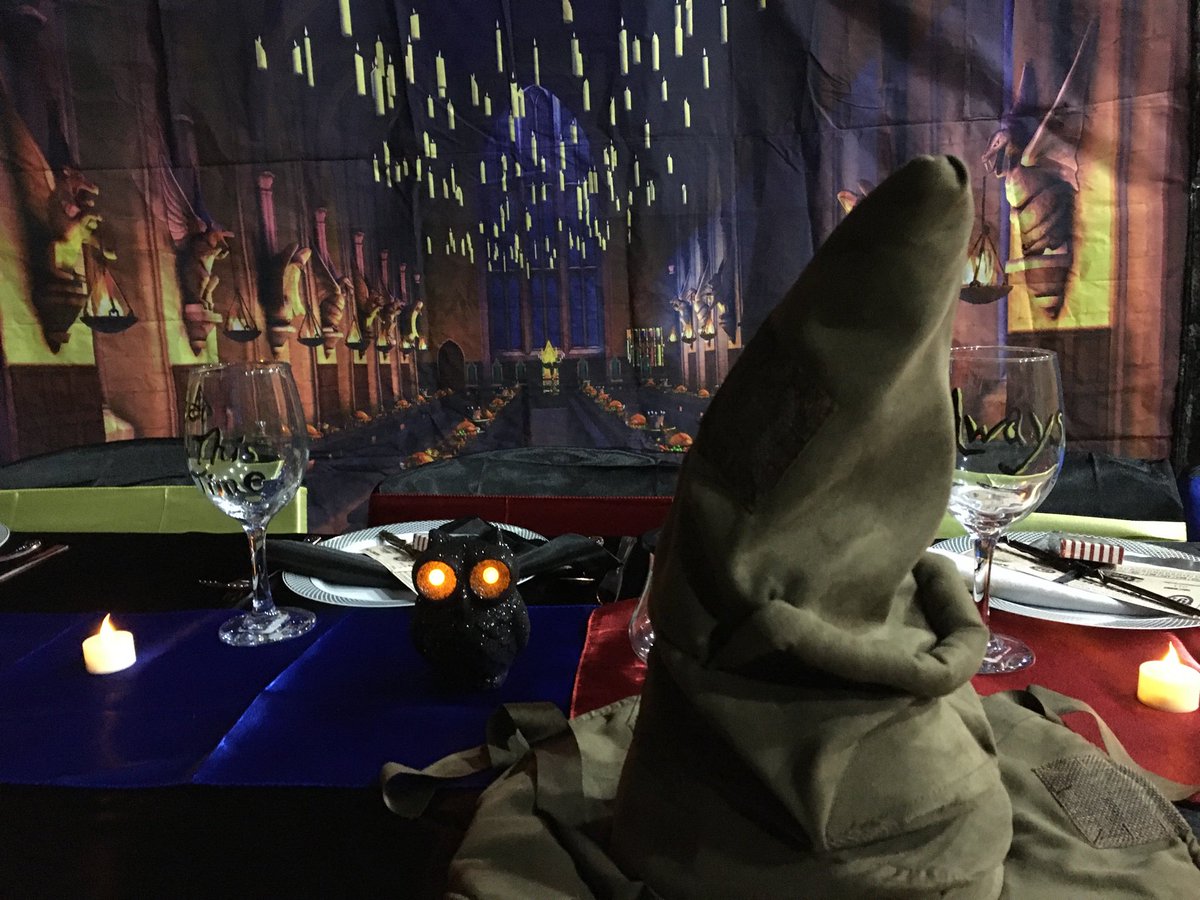 HMJonesWrites's tweet photo. Harry Potter reception by yours truly! https://t.co/fqcpdHYVkE