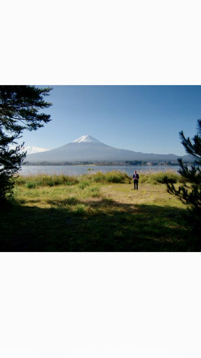 markpougatch's tweet image. On air 7am @ITV for the Rugby World Cup Final and opening up with this beauty from the genius that is cameraman Roger Laxon. See you then. #ENGvRSA
