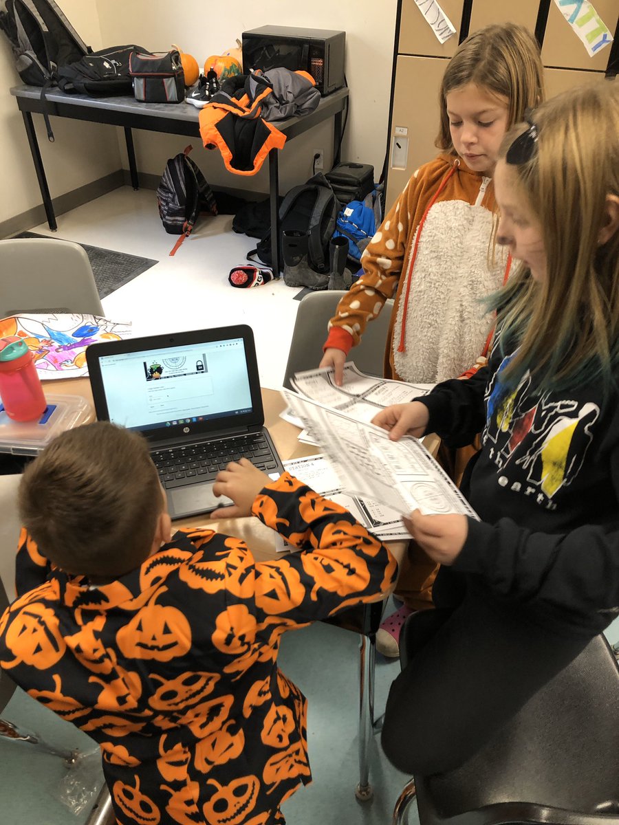 mshildebrandSMS's tweet photo. 5D working together to crack the code during a science themed Halloween escape room activity @NMSHanover #Halloween #escaperoom #middleyears #gradefive #science https://t.co/D1qlMQHPA3