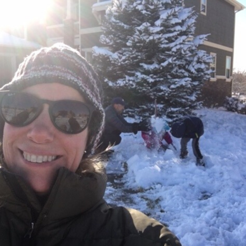 jennstenbak's tweet image. Snow day!  Sledding, snowball fights, hot cocoa...  Grateful for work and business, also grateful for an excuse to slow down and enjoy the snow.   ❄️🥶💙 #snowday #denversnow #movetodenver #denver #coloradosnow #snowlover #fallingsnow #grateful #sledding #snowballfight