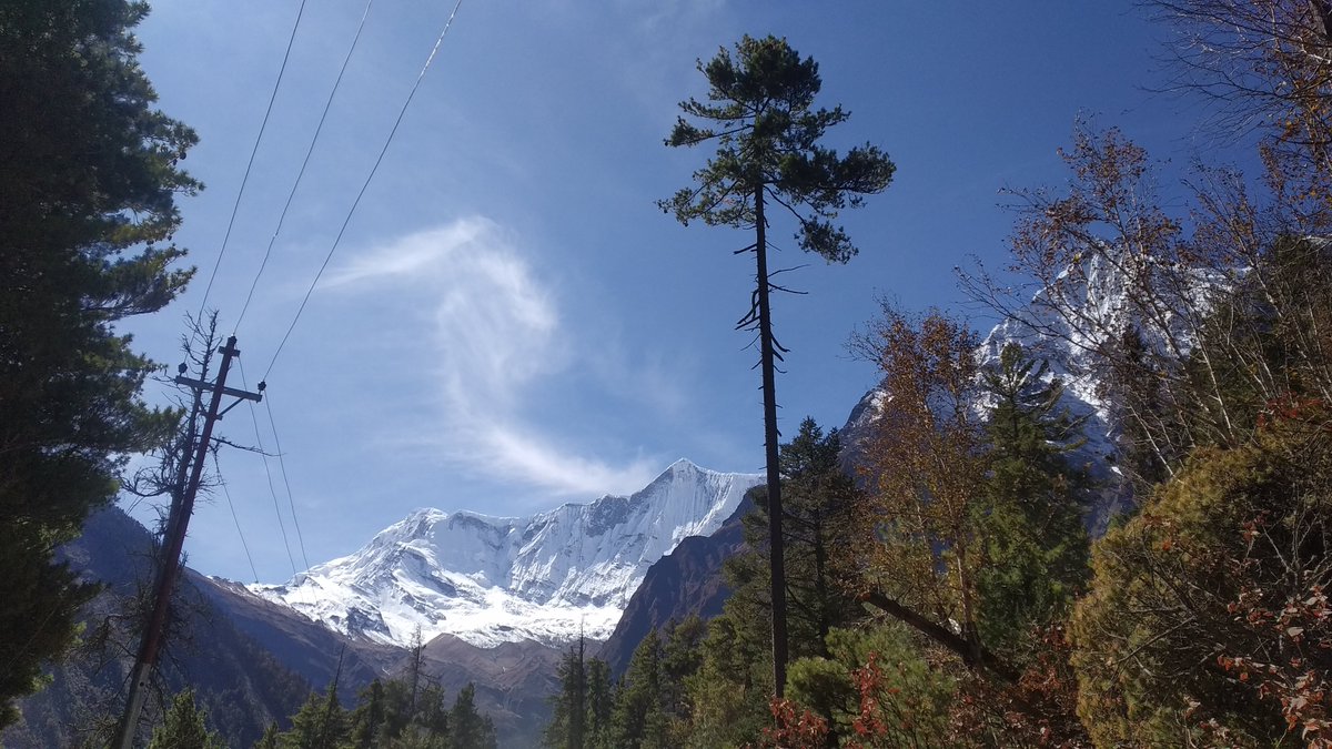 suraj95719002's tweet photo. You walk, you feel the energy surrounding you and you click. This is a beautiful picture taken when trekking to the Annapurna circuit.
Join for the Annapurna Circuit trekking this spring.
#Gotrekking #Trekking #Pristinenepal https://t.co/CxjW14BTah
