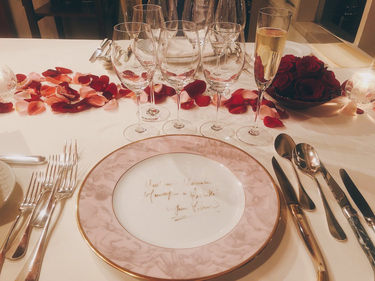 週2 3新規アポとって母数増やしてpdca回せ 婚活マッチングアプリで出会って結婚するまでの行動は普通の営業と同じという話 Togetter