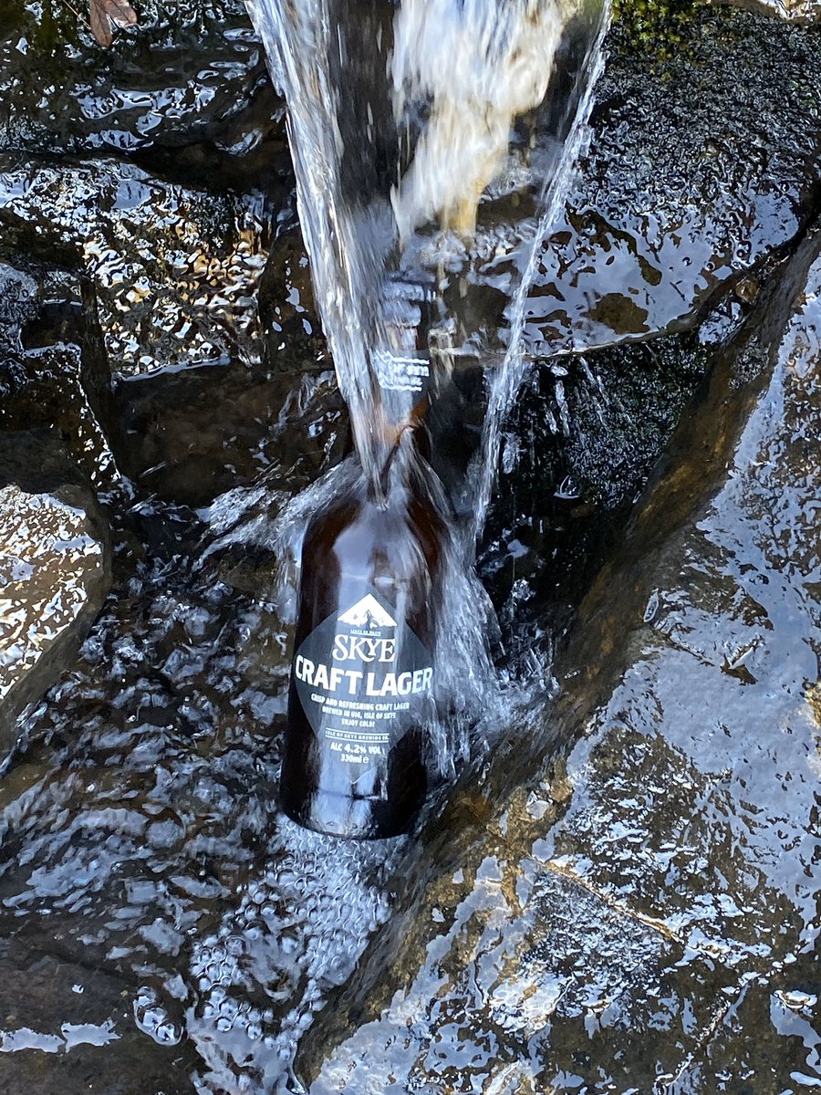 IsleofSkyeBrew's tweet photo. Who’s all having some Skye beer this weekend? Don’t forget to take a picture and tag the brewery, we love pictures of people enjoying our beer!
#skyeale #isleofskyebrewery #ale #beer #craftbeer #isleofskyebrewingco #lager #skye #isleofskye #scotland #visitscotland #highlands https://t.co/eajQUWdyaZ