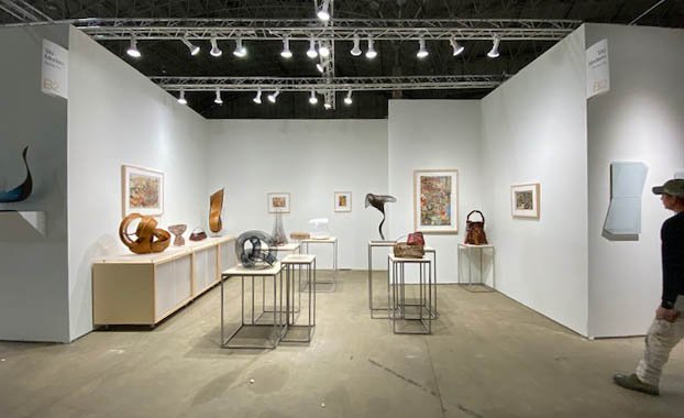 TAImodern's tweet photo. Beautiful spaces at SOFA Chicago this year! The fair is open today from 11 am - 7 pm with a VIP hour from 10 - 11 am. Visit us in Booth B2.
https://t.co/mAMFxFWEVC
#objects #interiordesign #sofaexpo #sofachicago #sofachicago2019 #japanesebambooart #bamboo #japaneseart #AsianArt https://t.co/OwksVW9ONn