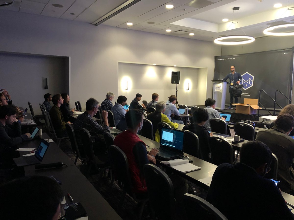 Algorand's tweet photo. Packed room for our #developer workshop during #SFBW19 yesterday! Thank you to everyone that joined us #borderlessdevelopment https://t.co/FmTCO36w0L