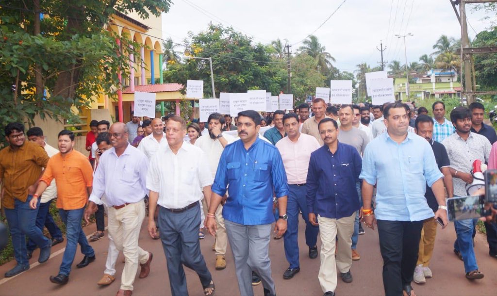 renukadoc's tweet photo. United we stand to save Mai #Mhadei. We are committed to protect our water. The Rasta roko showed an United effort . Alone we can do so little but together we can do so much.@VijaiSardesai @Goaforwardparty @durgadasskamat https://t.co/hDfK7QHb4s