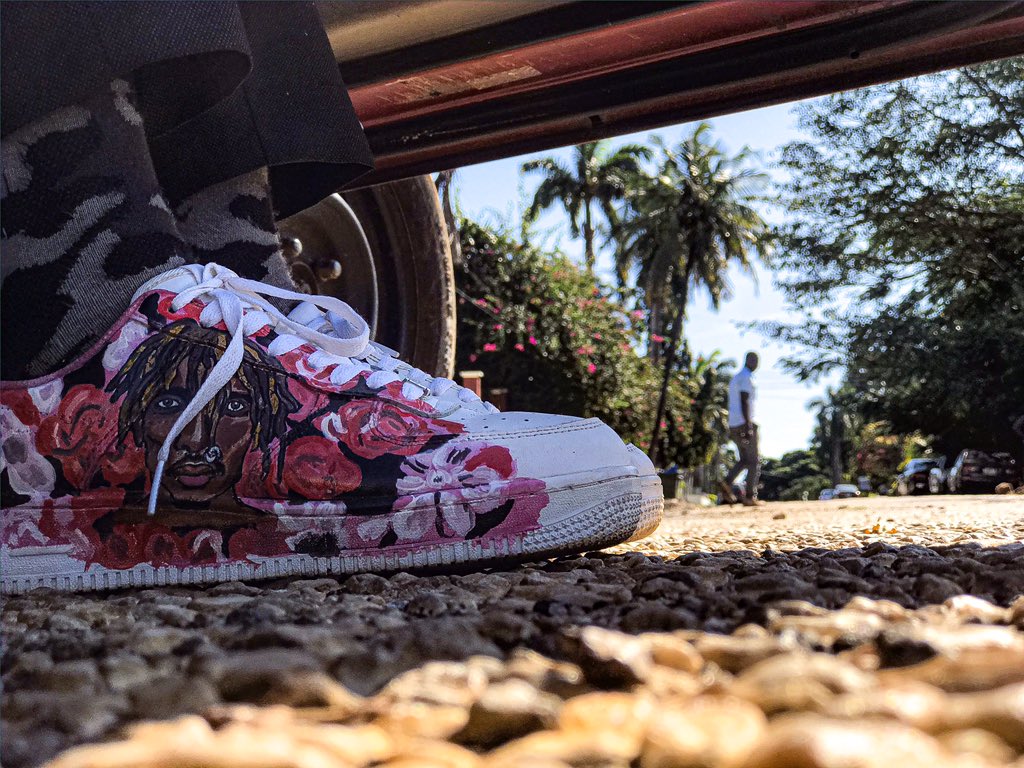 gadri_mccarthy's tweet photo. Now you can finesse your best EP’s and ALBUMS on your sneakers,Jacket ,hoodies or anything. All you need to DM me
World wide shipping🌍
#aposorlove #finessorbefinessed #bestpainter #custom #customshoes @kofi_mole… https://t.co/lgjIpLNPf5… https://t.co/2FCkaa8mty