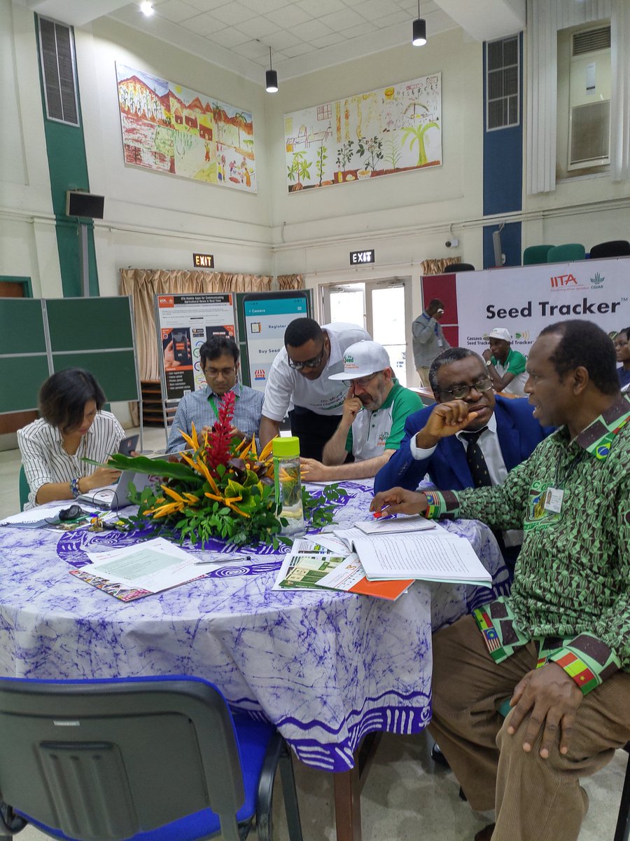 bosunobileye's tweet photo. @IITA_CGIAR launch Smart Tools for Smart Farming @l_lava @NSanginga @RadioIITA @iitacomm https://t.co/Qp6JV6SSO3
