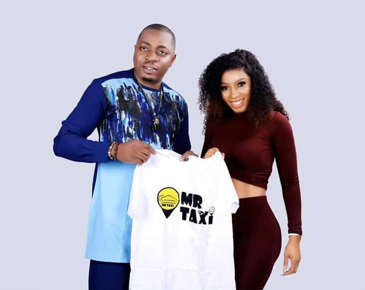 I_am_Palessa's tweet photo. They Callled Mercy Drunkard
Moet Hennesy Signed Her

They Said Mercy flipped her Hair into Their madams Eyes
Royal Hair Signed Mercy

Just few Weeks ago they started calling us Mechanics and Boom Mr Taxi Signed Mercy

Pls Our Neighbours We need new Names Oo 😂
#MercyHomeComing https://t.co/uonQ5uqcJ9
