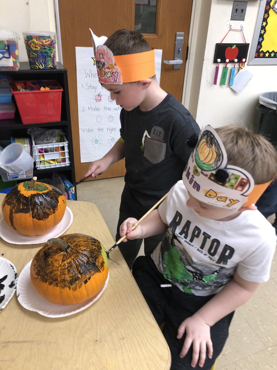 We had so much fun decorating cookies, crafting, and painting!