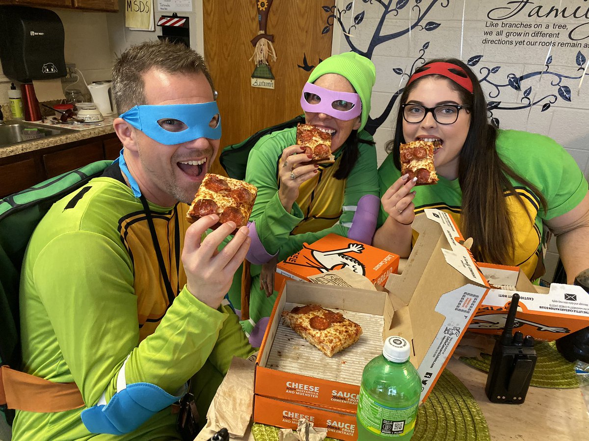Happy Halloween from your favorite Renaissance artists @MortonPRIDE @Tech_Jim <a href="/MorganHull19/">Morgan Hull</a> <a href="/MsJonesMorton/">Lesley Brunstetter</a> #TMNT #onceacard
