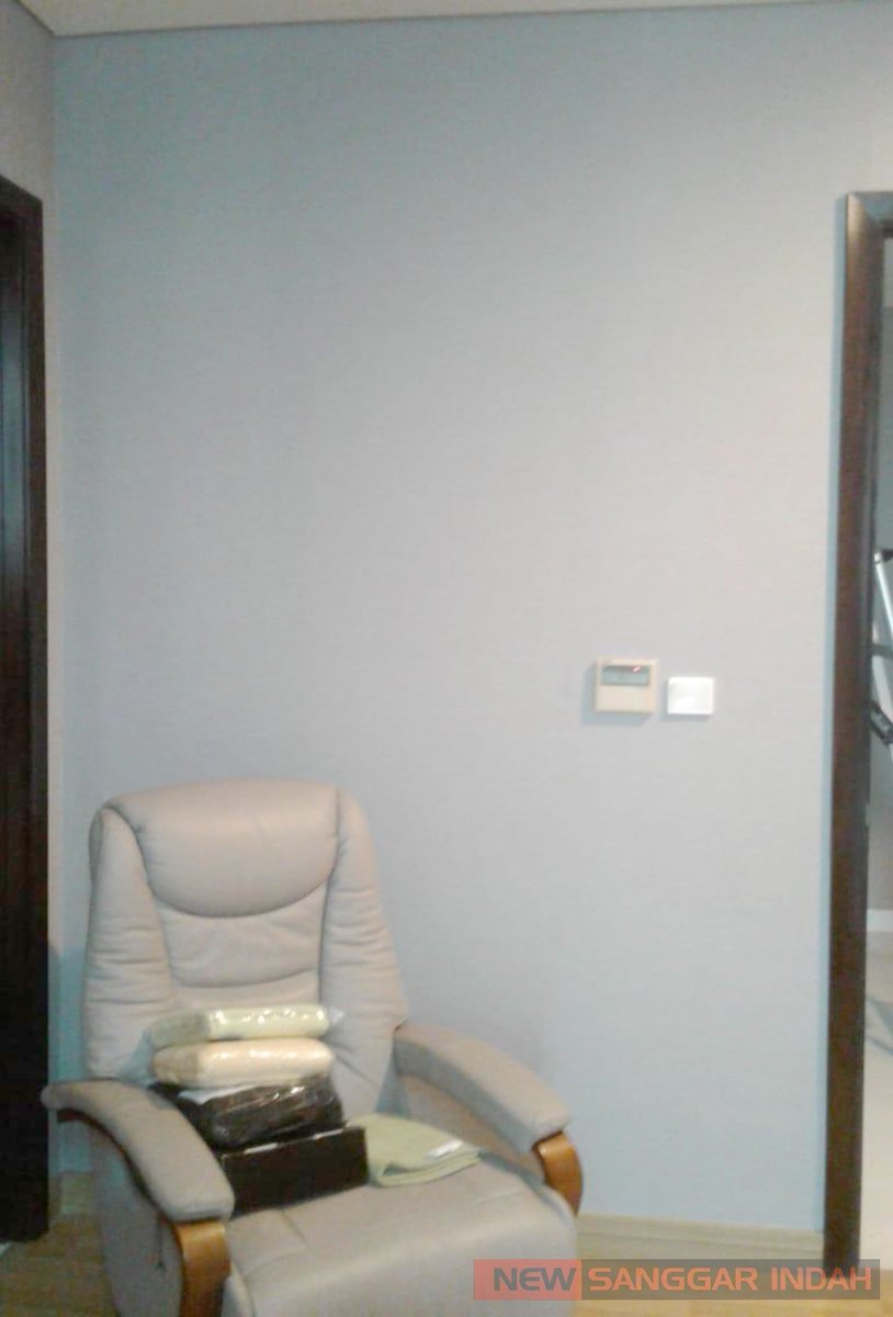 NewSanggar's tweet photo. The roon is fitted with a plain motif wallpaper and look better. #wallpapers #roomdecoration #interiordesign #motif #colors https://t.co/yibKbvlyKE