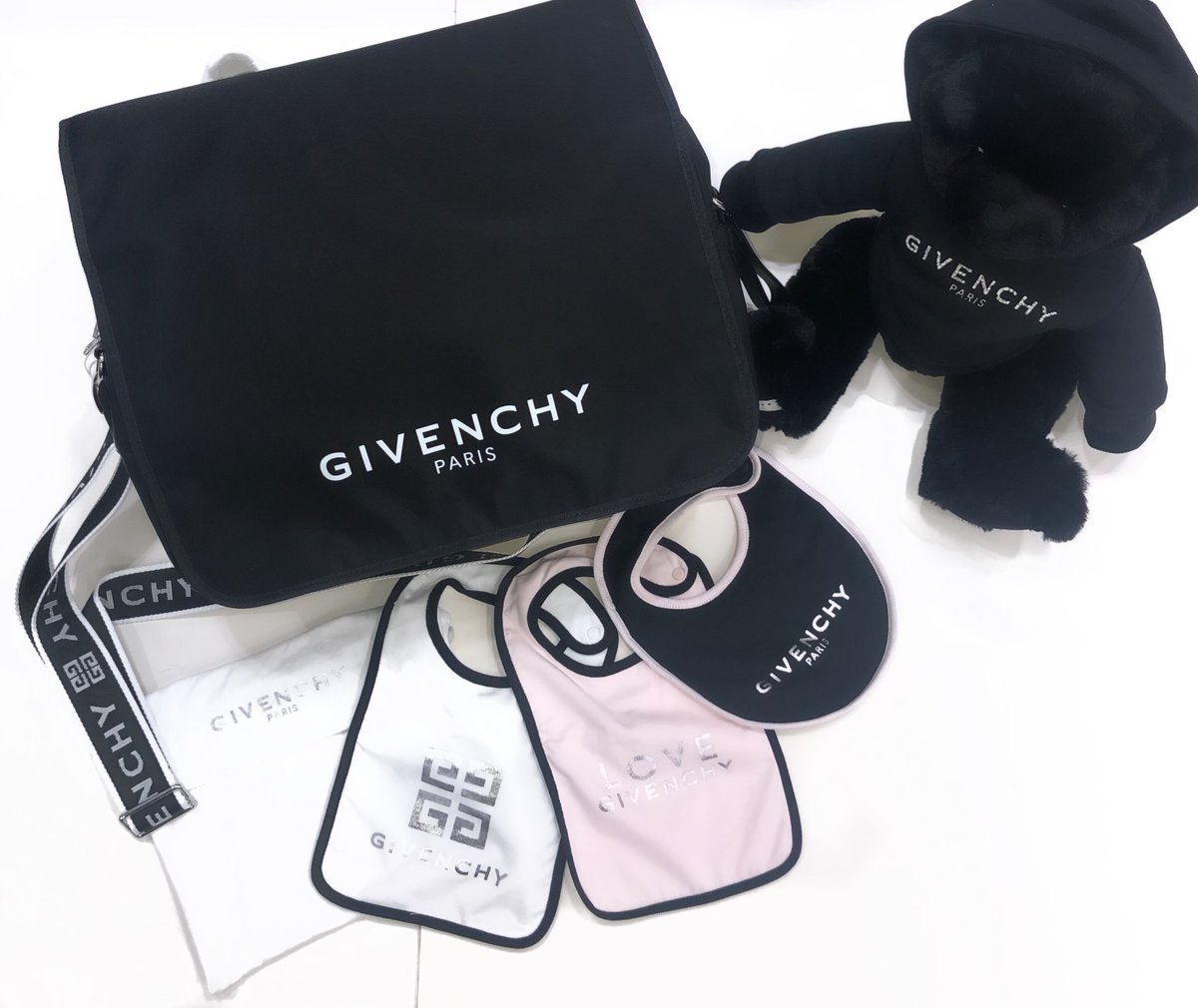 givenchy changing bag