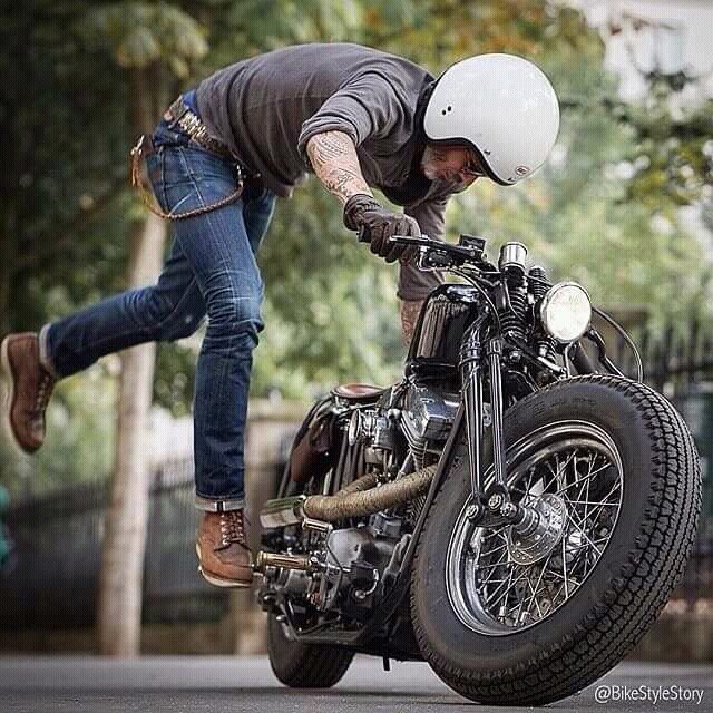 #custombuild #custom #custombike #bobber #motorcycle #custombobber #vintage #moto #vintagestyle