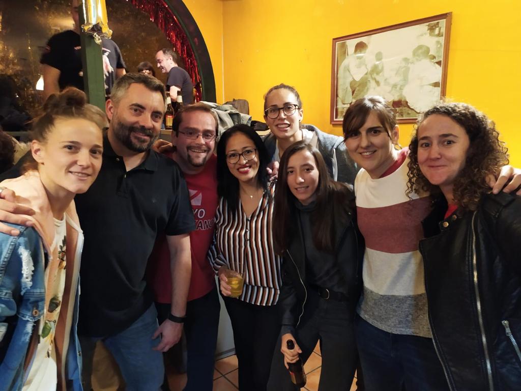 ¡Qué bien lo pasamos ayer en la fiesta de <a href="/losdesperdigaos/">los desperdigaos</a>! Muchos amigos y mucho rayisssmo!!! ⚡👏😃 Enhorabuena a <a href="/Sheigarcia10/">Shei Garcia</a> por su premio, te lo mereces! Ojalá la franja siga disfrutando de ti y contigo muchos años más!! Sentirte como en casa, no tiene precio!!! ⚡❤️