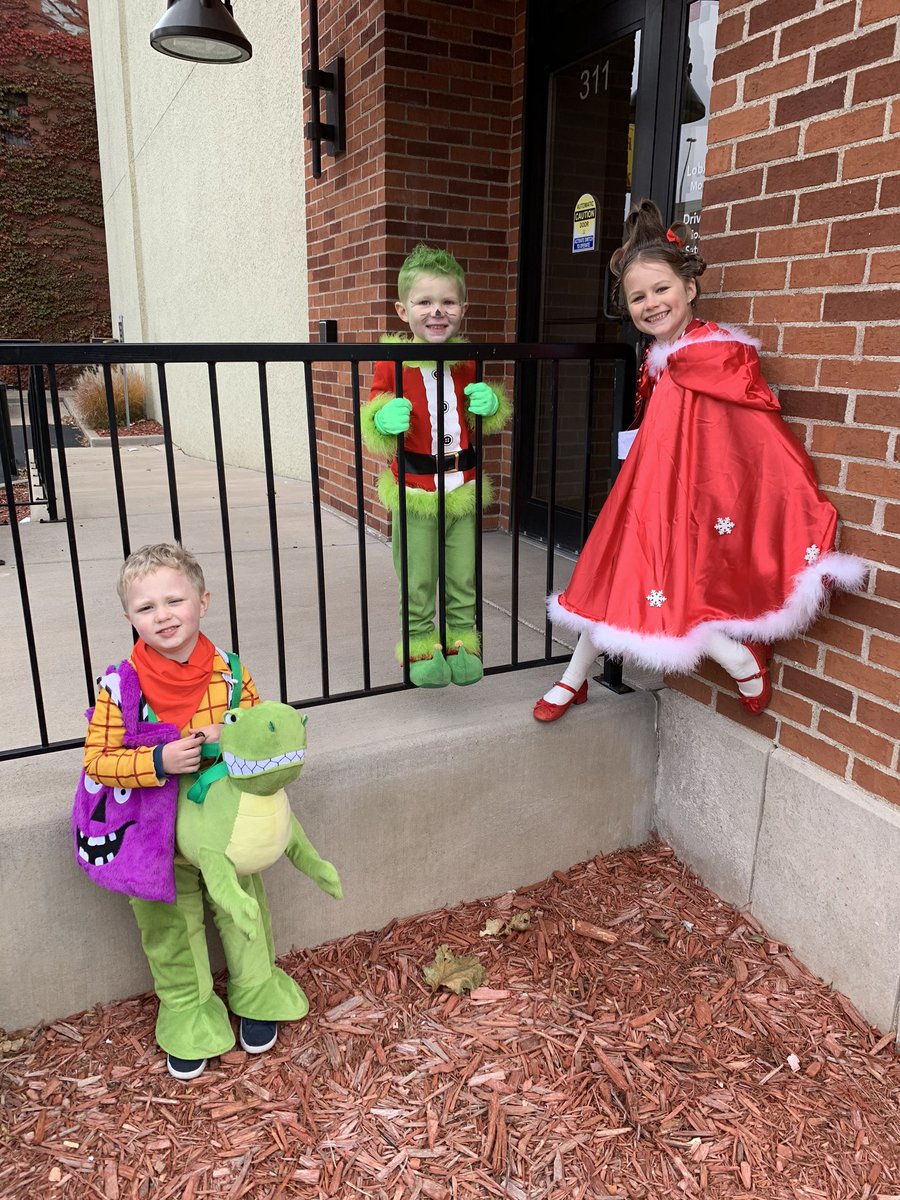 Tabijazz's tweet photo. Downtown trick or treat 2019 https://t.co/iqItkTM9ZM