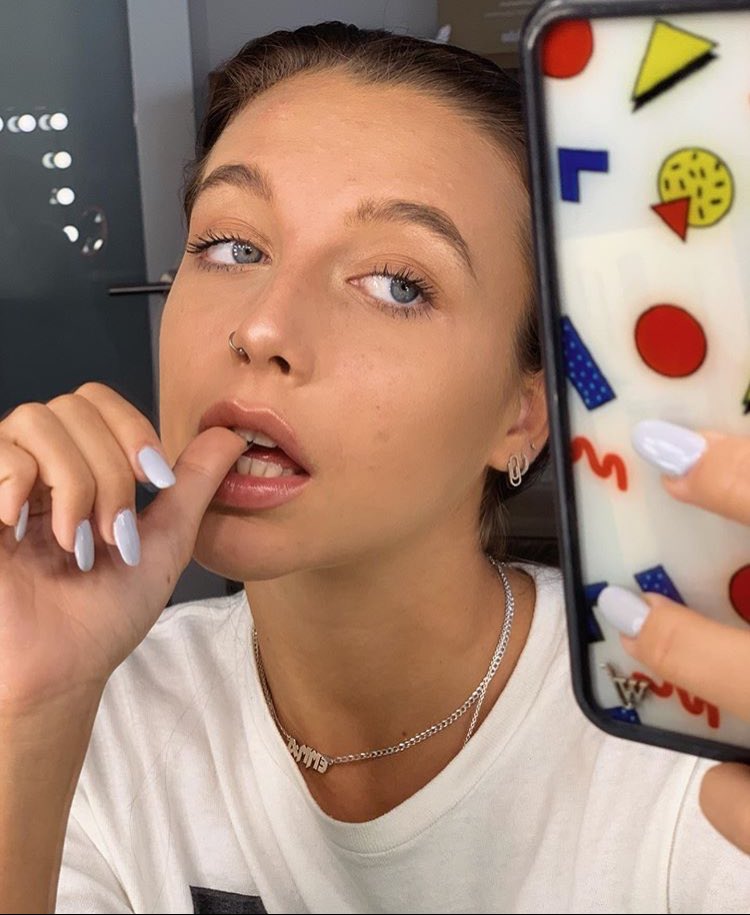 Emma Chamberlain's Pearl Bubble Nails are a Whimsical Twist on the Neutral  Mani